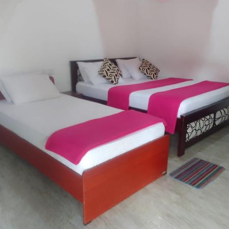 Silent Nest Bed & Breakfast เอลลา ภายนอก รูปภาพ