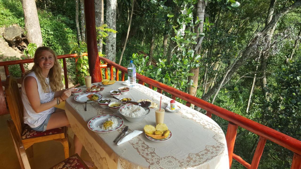 Silent Nest Bed & Breakfast เอลลา ภายนอก รูปภาพ