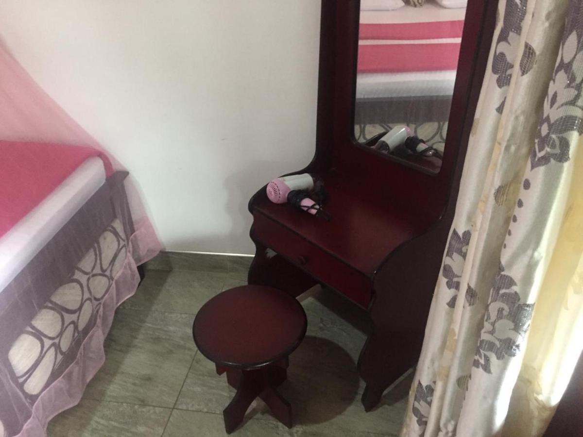 Silent Nest Bed & Breakfast เอลลา ภายนอก รูปภาพ