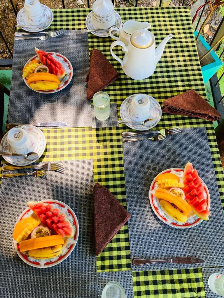 Silent Nest Bed & Breakfast เอลลา ภายนอก รูปภาพ